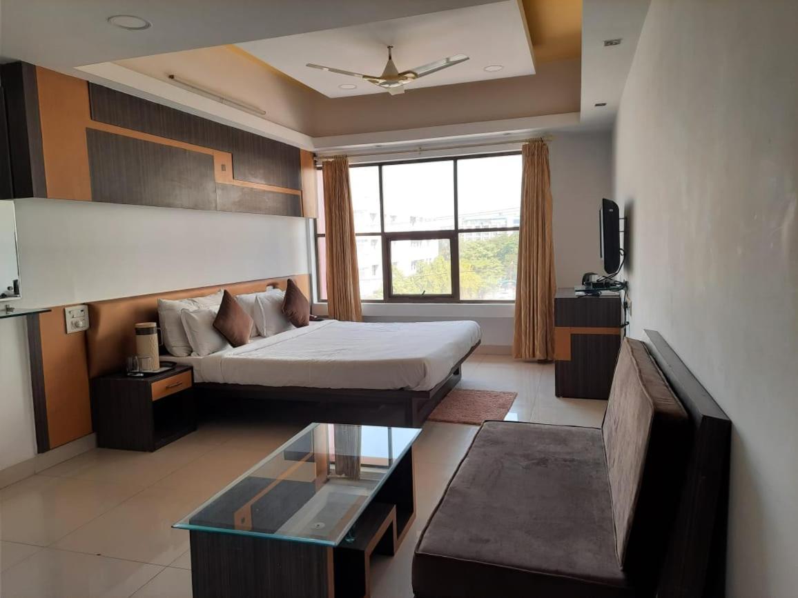 Hotel Grand Suites إندور المظهر الخارجي الصورة